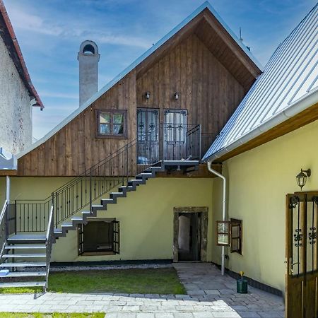 Apartman Charlotte V Dome So Studnou Na Streche Banská Štiavnica Extérieur photo